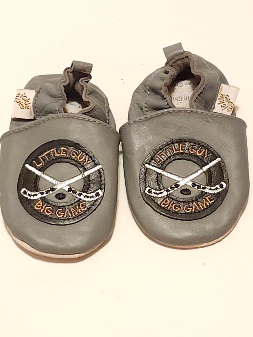 ADORABLE TICKLE TOES BABY SHOES HOCKEY 12-18 Months Little Guy Big Game Hocke